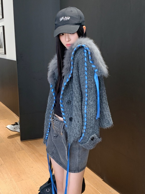 秋冬新慵懒风狐狸毛车条撞色织带毛衣女修身绒感翻领外套开衫显瘦|undefined