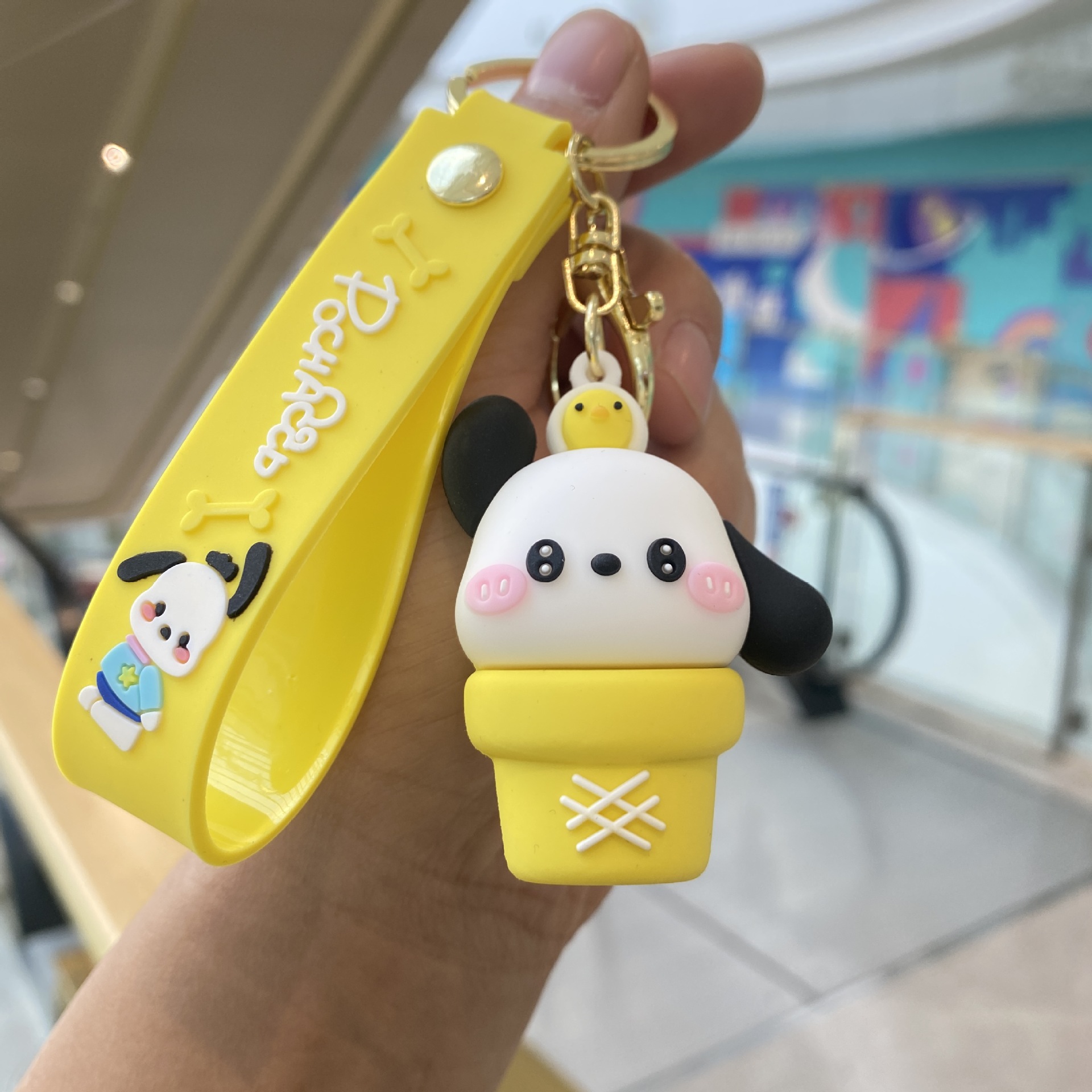 De dibujos animados M hogar Pacha perro llavero mochila colgante cadena de la llave del coche papas fritas perro pareja pequeño regalo al por mayor