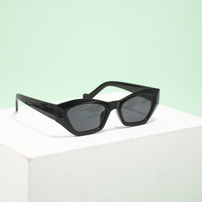 厂家批发新款时尚太阳镜遮阳眼镜防紫外线个性潮流墨镜运动太阳镜