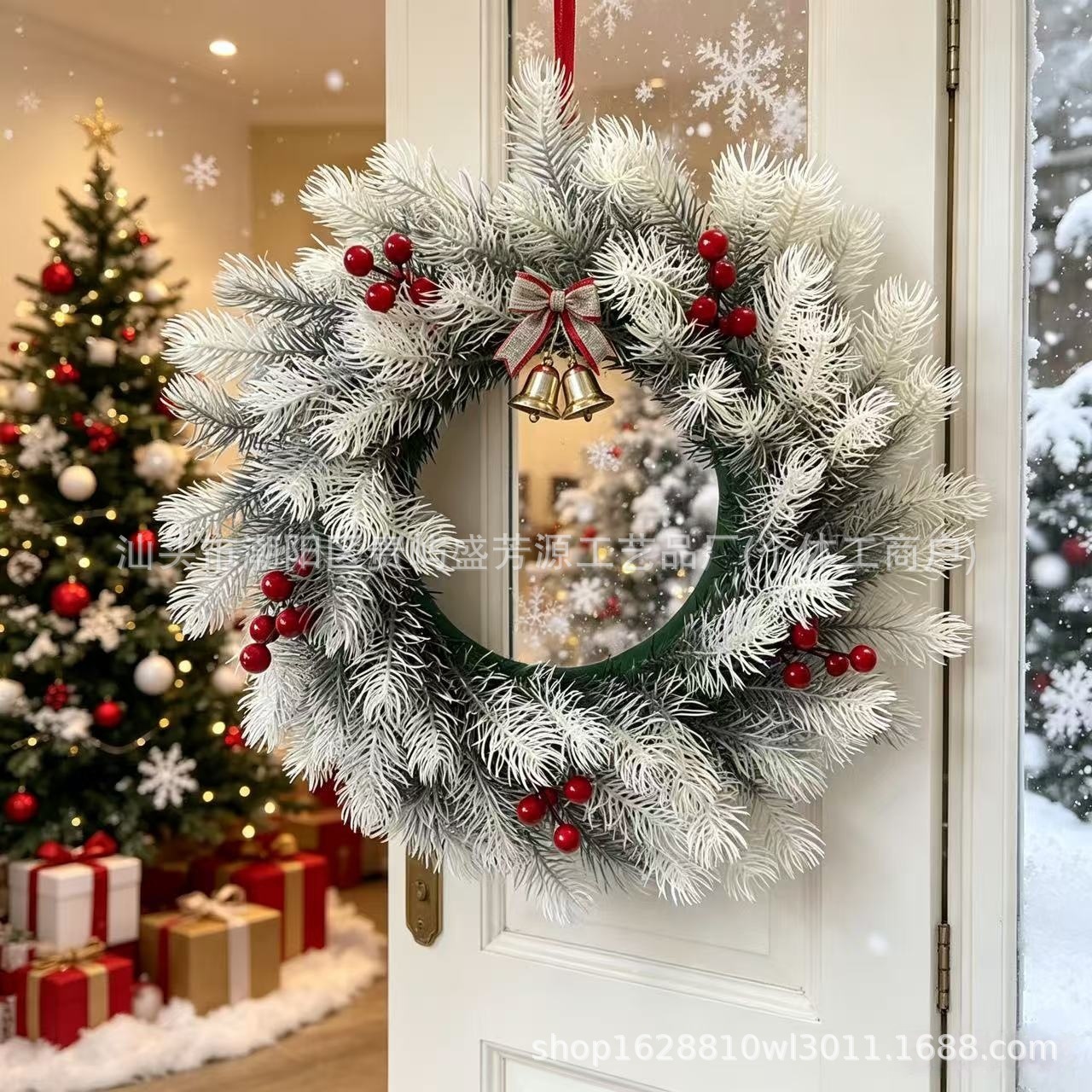 Cross-Border Popular Christmas Wreath with Pine Needles, Red Berries, and Pine Cones for Christmas Decoration and Scene Arrangement
