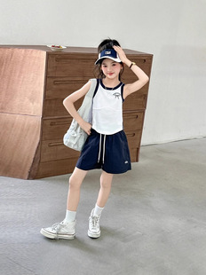 Ůͯ�ļ��nϵ�o�䱳���\�����b�д�ͯŮ���r�����e��ѝ�ɼ������l