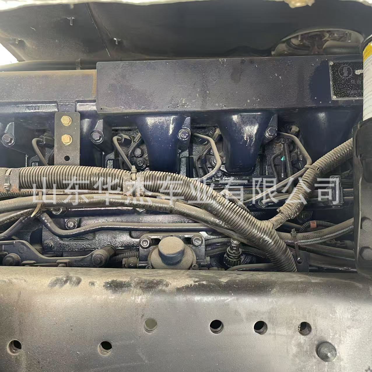 Cross-border export of self-loading trucks, Shaanqi Delong 6x4 dump trucks, muck trucks, X3000 heavy trucks for cross-border trade in Africa