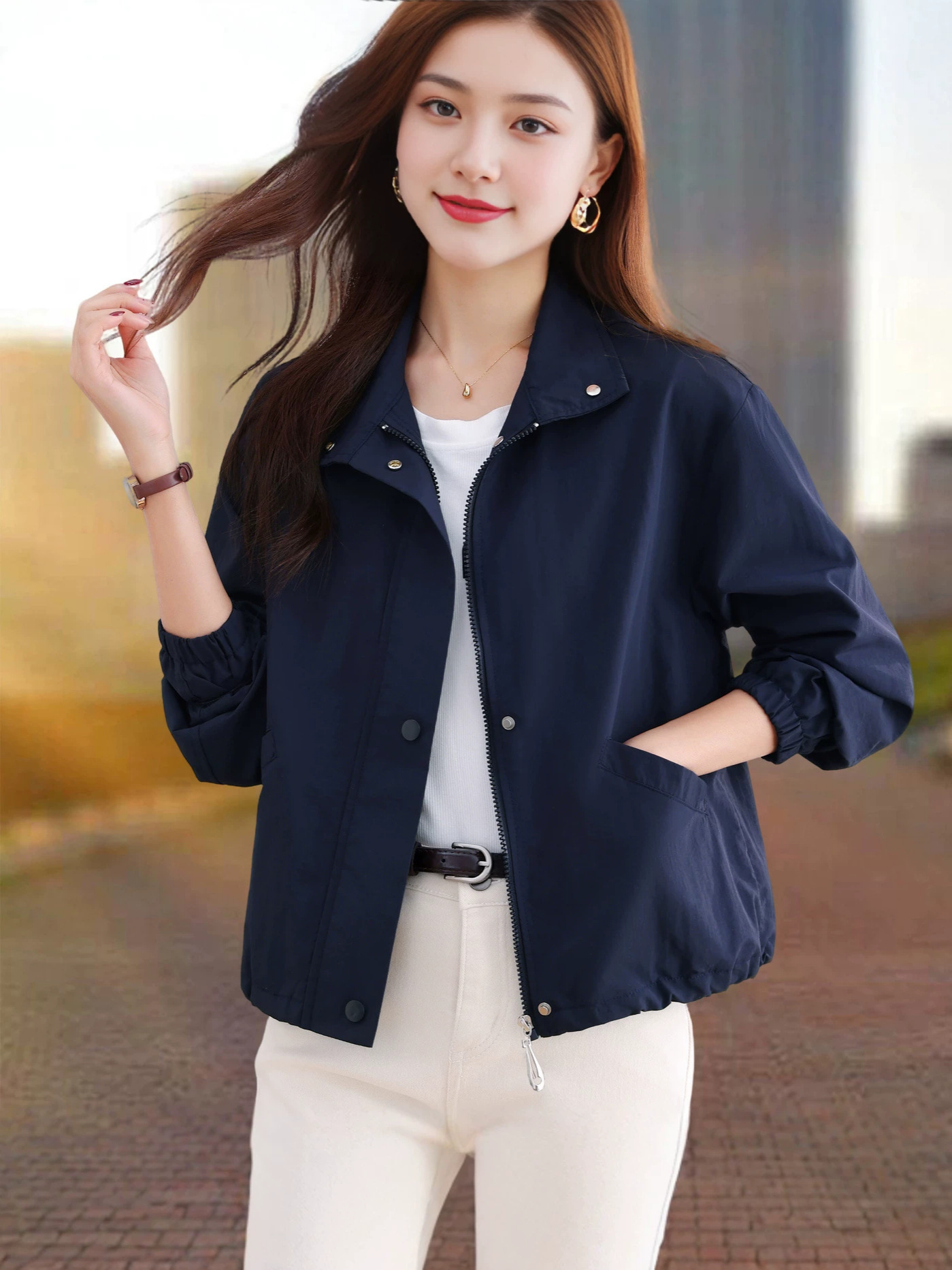 Short jacket for women, spring and autumn 2026 new popular style, casual loose trench coat for petite mothers, lightweight