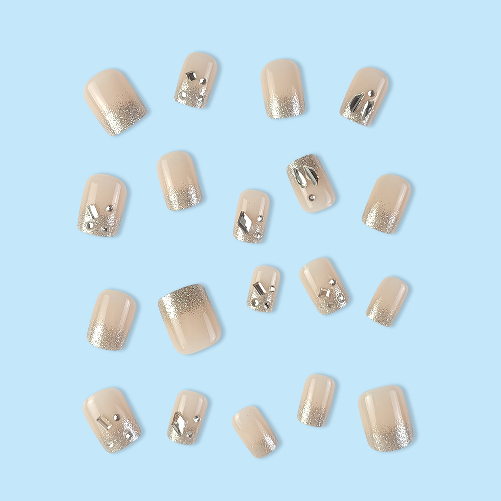 Ventas transfronterizas elegantes y calientes de manicuras de diamantes desnudas y suaves, desnudas y suaves, lujosas y lujosas, manicuras de diamantes brillantes.
