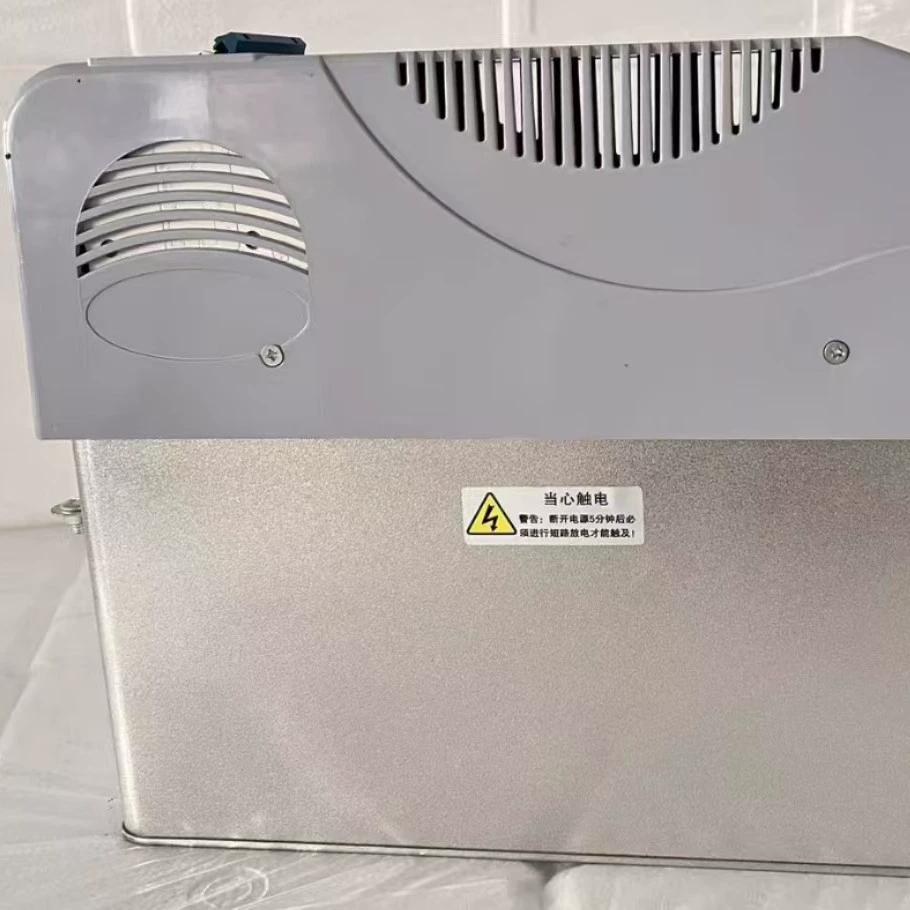 Самовосстанавливающиеся низковольтные параллельные силовые конденсаторы серии BSMJ 450В для компенсации реактивной мощности 0.45-30-3, мощность 20