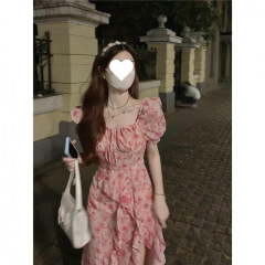 茶歇法式开叉不规则粉色碎花连衣裙女夏高级感小个子复古收腰长裙