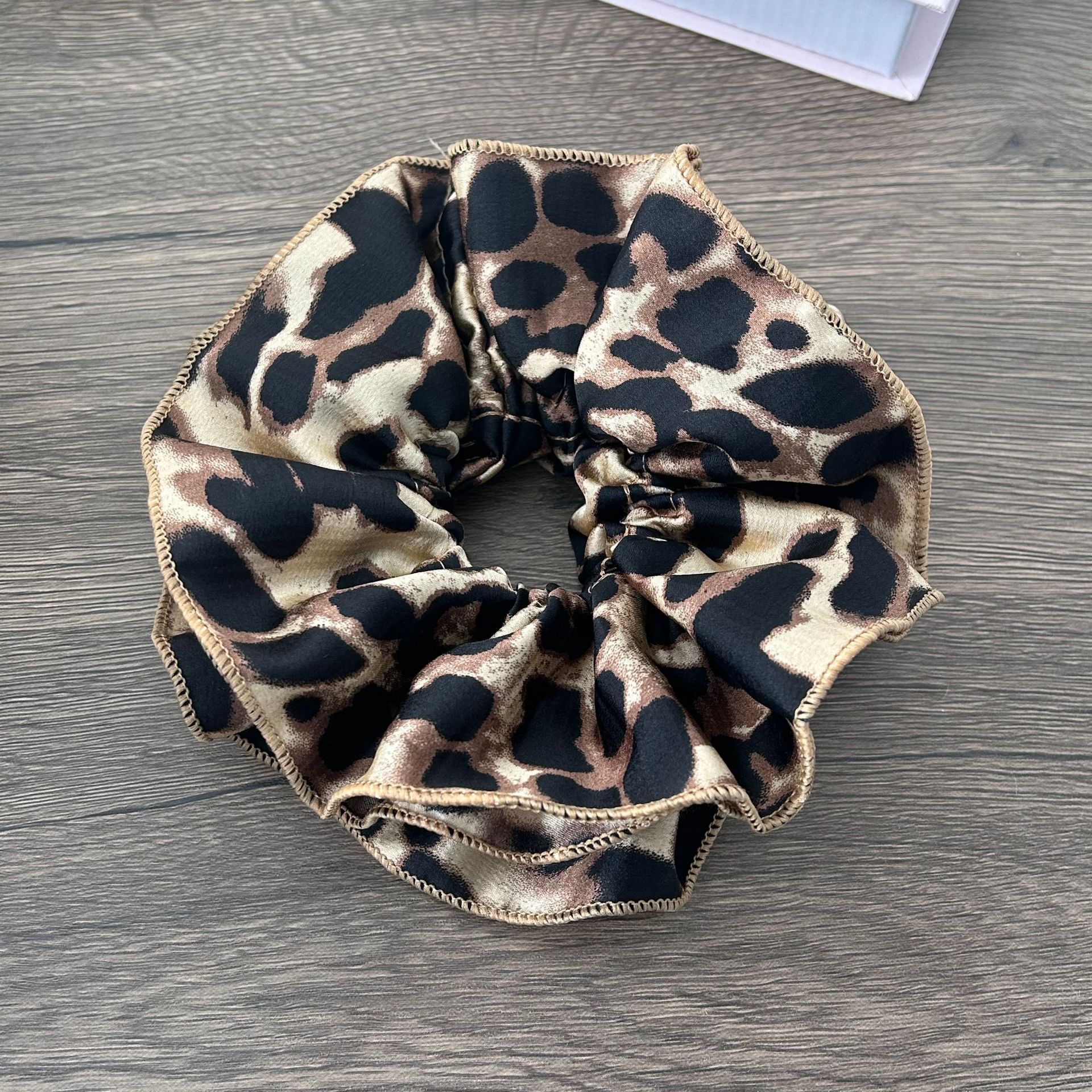 Cool Little Wild Cat Sexy Leopard Print Large Intestine Hair Band Rubber Band Women's Hair Tie High-End Ponytail Ancient Style Hair Accessories_voghion.com