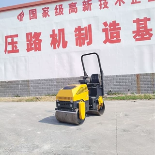 全液压压实机动力强劲性能稳定 1吨小型压路机双驱单震座驾式