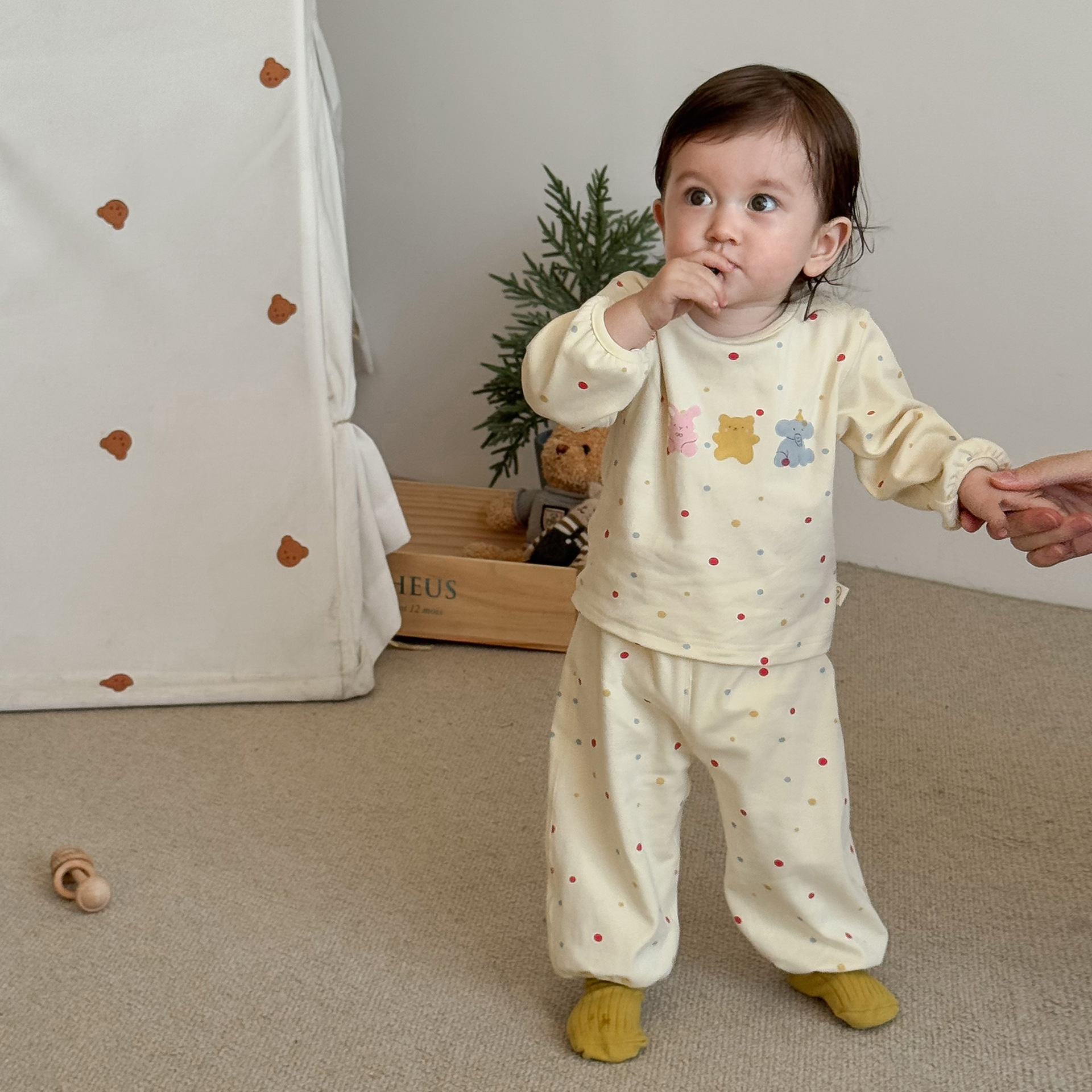 儿童卡通套装2025新款秋季宝宝波点卫衣女童韩版小熊卫裤两件套潮