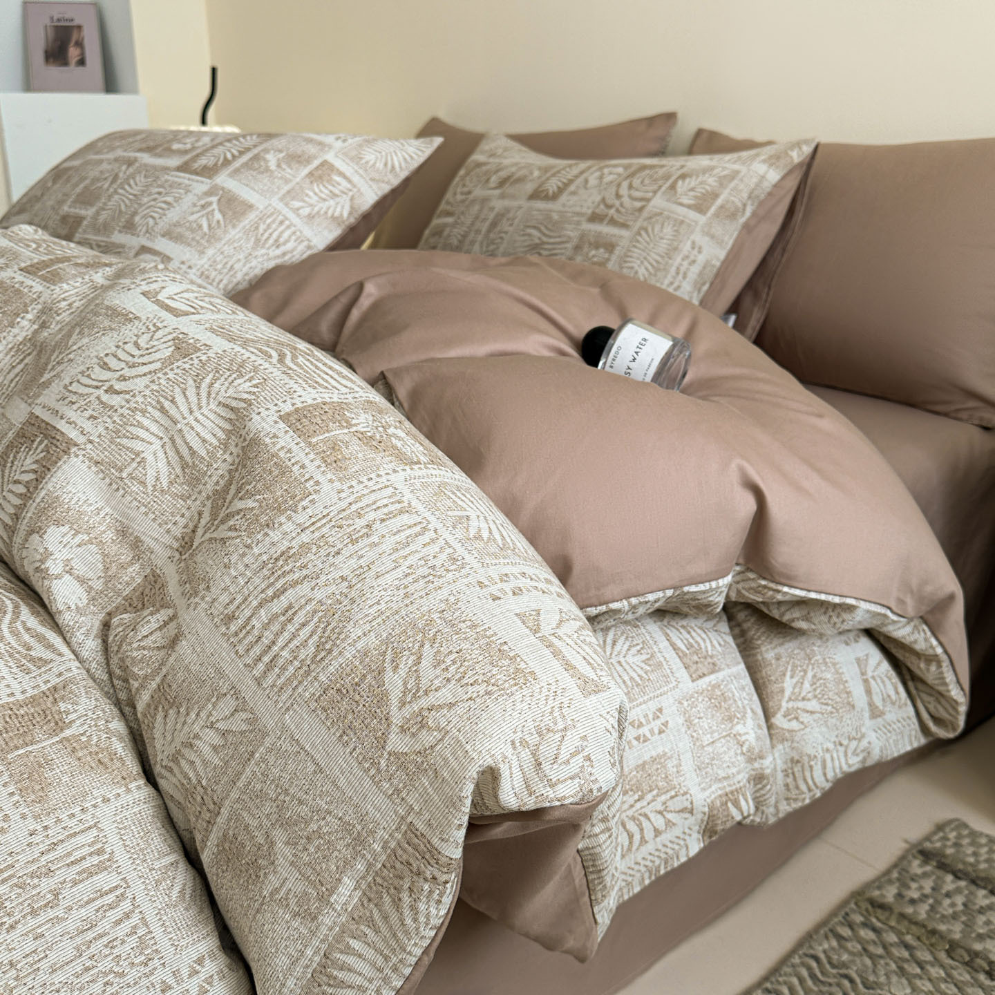 Doble hilo jacquard cama de cuatro piezas de algodón puro algodón cuatro estaciones generales 2025 sábanas cubiertas de lujo ligero