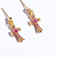 潮轩克罗心潮流镶粉钻镀金十字架耳钉时尚男女气质明星同款