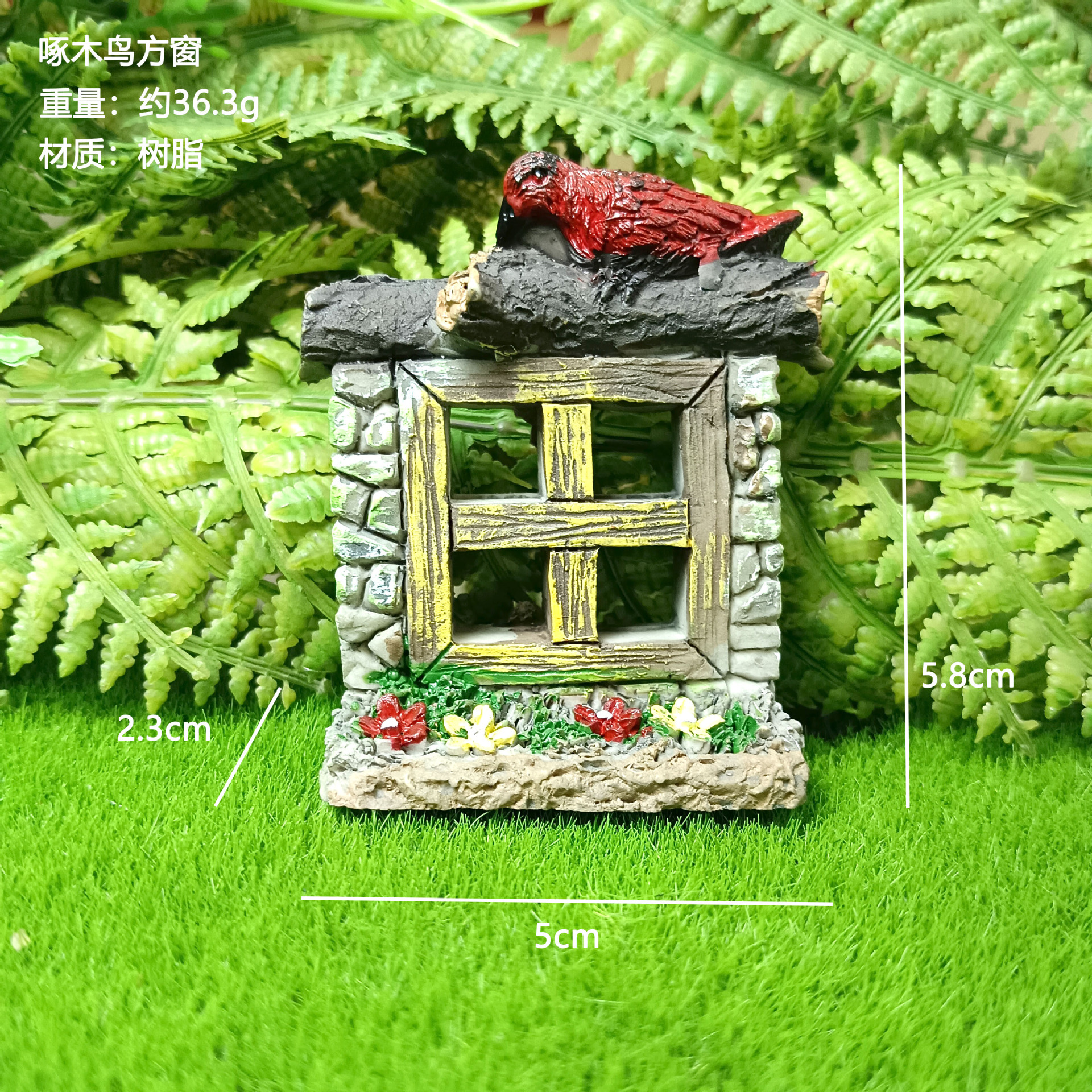 Ventana cuadrada pájaro carpintero