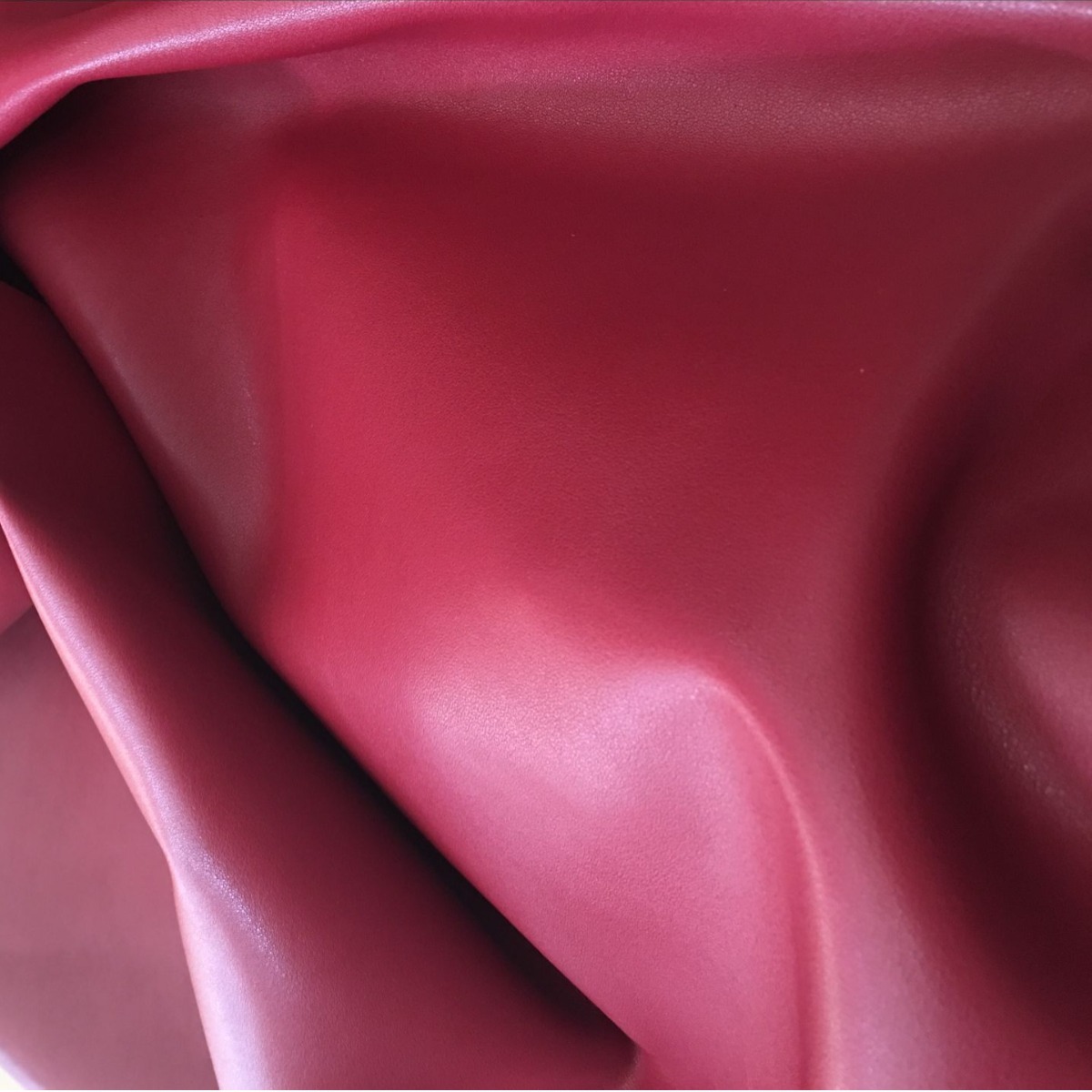 全粒面纳帕皮 头层牛皮 软牛皮整张牛皮 皮革皮料牛皮面料 枣红色