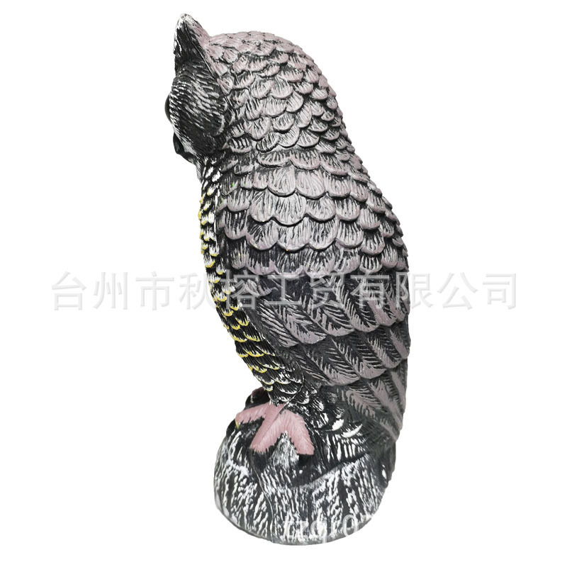フクロウのような動物の鳥よけ器は鳥の神器を追い払います。フクロウの鳴き声を出して猫と犬のネズミの動物を追い払います。|undefined