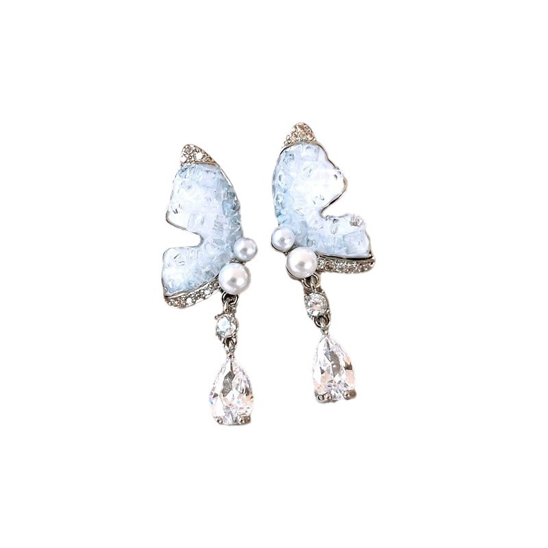 Fashionable elegant earrings drop-shaped