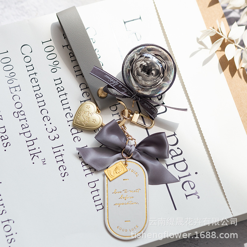 Llavero de flor eterna al por mayor colgante terminado ramo de flores secas Caja de regalo de San Valentín regalo de mano de novias regalo de bendición