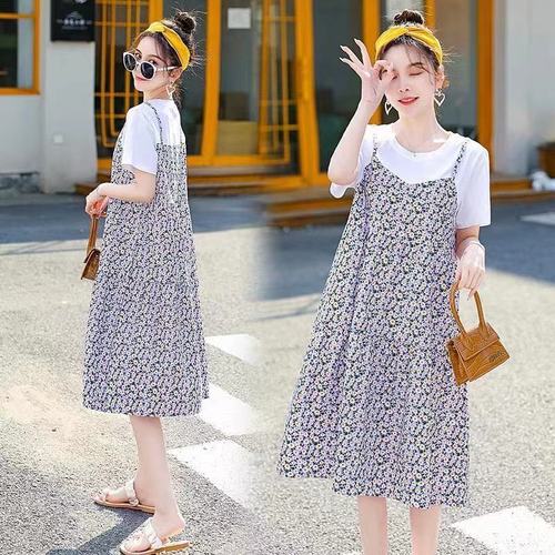 Pregnant women's floral two-piece dress set, Korean style loose medium-long dress, trendy for outdoor and home use.