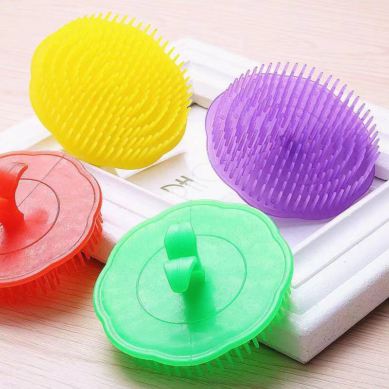 Massage brushing bean sprouts