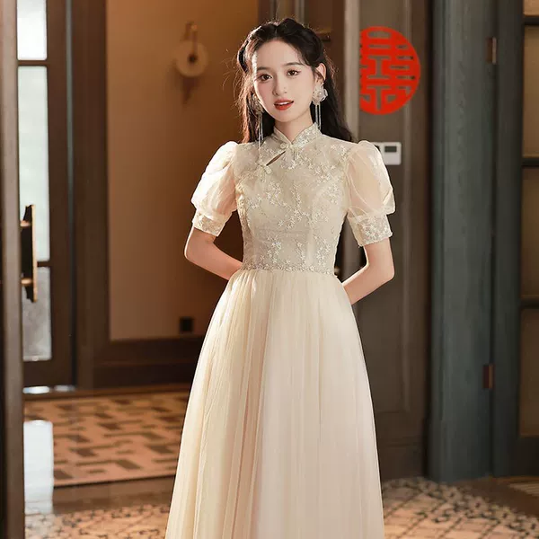 Long poster, champagne color, mid-length
