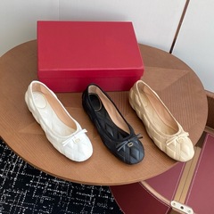 異域スタイル25ss早春新作菱格百合円頭浅口蝶結び小羊皮電気刺繍バレエ靴