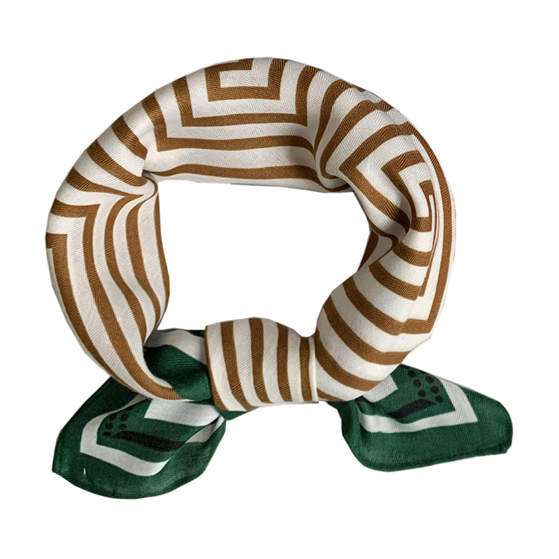 Bufandas de seda cuadrada alta sensación 2025 nueva seda de moda temperamento bufandas de cuello bufandas de seda rayas bufandas al por mayor