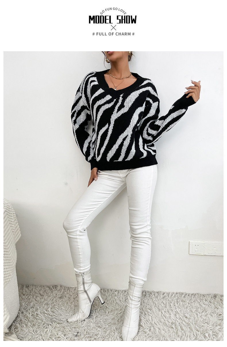 long-sleeved v-neck black zebra print sweater nihaostyles wholesale clothing NSYYF86417