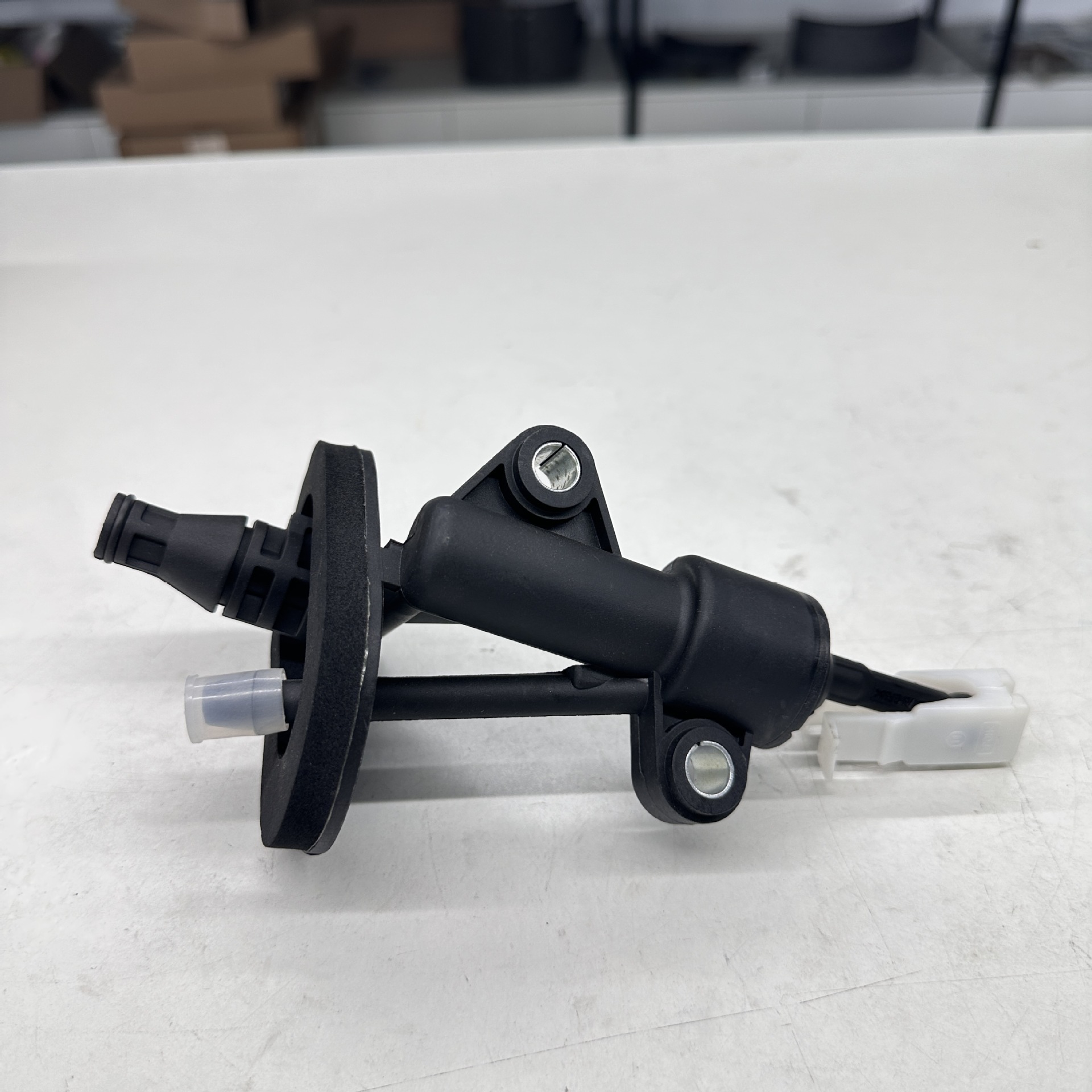 55190993 2182F6,5679354 1613489880 Is Suitable for Citroen Fiat Clutch Master Cylinder