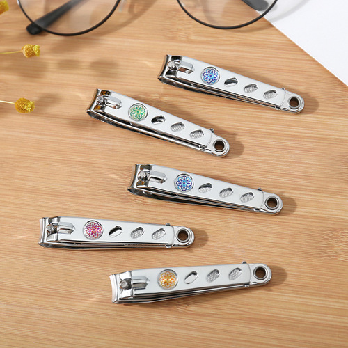 Large household portable nail clippers for manicure, manicure cleaning and care nail clippers stainless steel round handle nail clippers