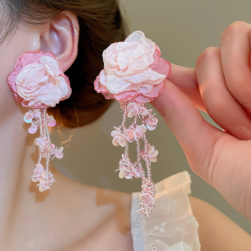 Pendientes de malla de pétalo de dopamina Pendientes de estilo de vacaciones junto al mar de estilo nuevo estilo caliente Pendientes de temperamento exagerado de todo fósforo al por mayor