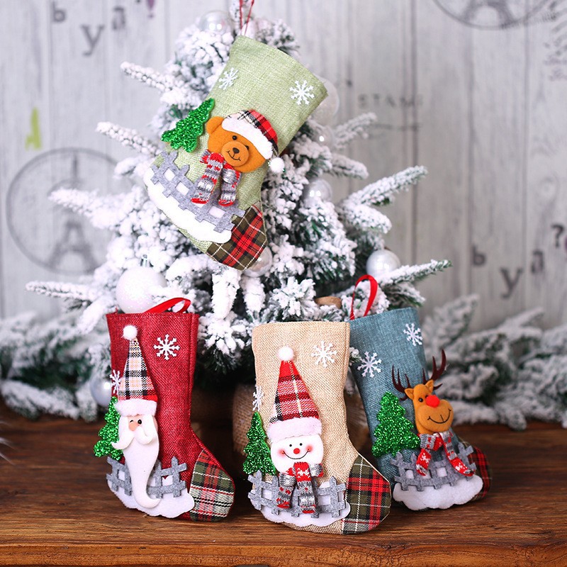 Decoraciones navideñas Santa Claus calcetines tela a cuadros muñeca calcetines de lino árbol de Navidad colgante adornos bolsa de regalo de Navidad