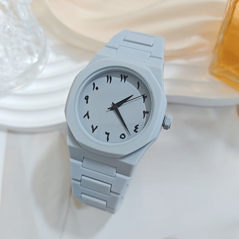 Cross-Border Foreign Trade Popular Dopamine High-End Men's Watch Arabic Plastic Men's Quartz Watch Manufacturer