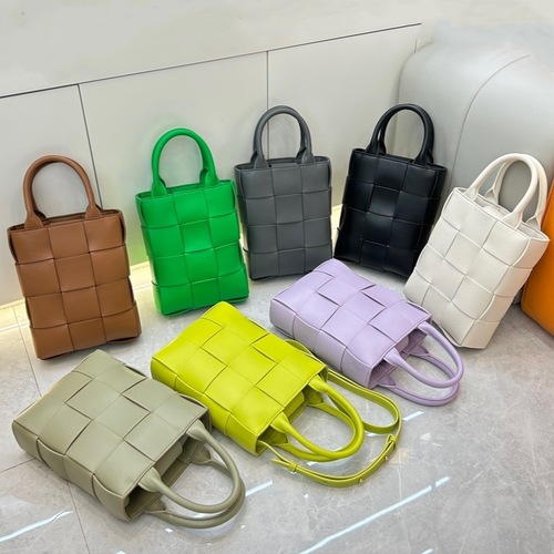 2024 Cross-border New Leather Woven Handbag Small Square Bag Korean Style Fashion Phone Bag Shoulder Bag Women