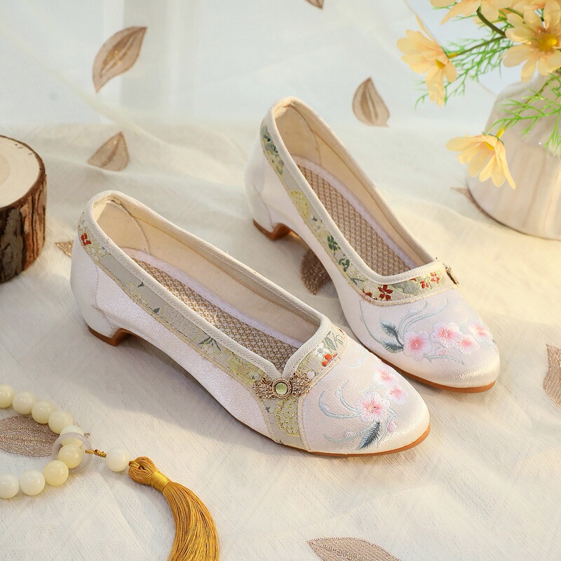 [Yunyue] Spring 2025 New Old Beijing Cloth Shoes Simple Temperament Cheongsam Single-layer Shoes Ethnic Embroidered Shoes