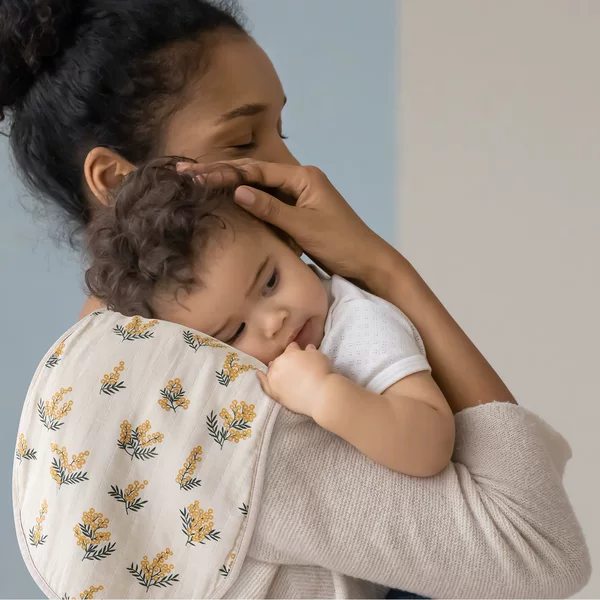 Baby Burp Cloth, Six-Layer Gauze Bib, Newborn Cotton Shoulder Protector, Baby Bib, Spit-Up Towel