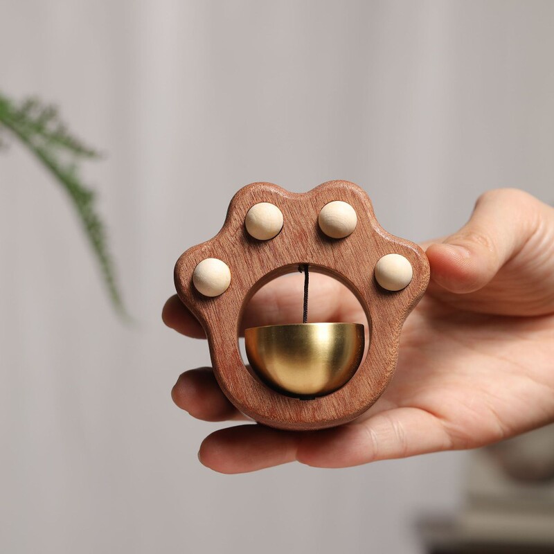 Wooden Cat Claw Doorbell, Entryway Decorative Wind Chime, Creative Cute Doorbell Pendant, Magnetic Solid Wood Doorbell Wooden Cat Claw Doorbell, Entryway Decorative Wind Chime, Creative Cute Doorbell Pendant, Magnetic Solid Wood Doorbell
