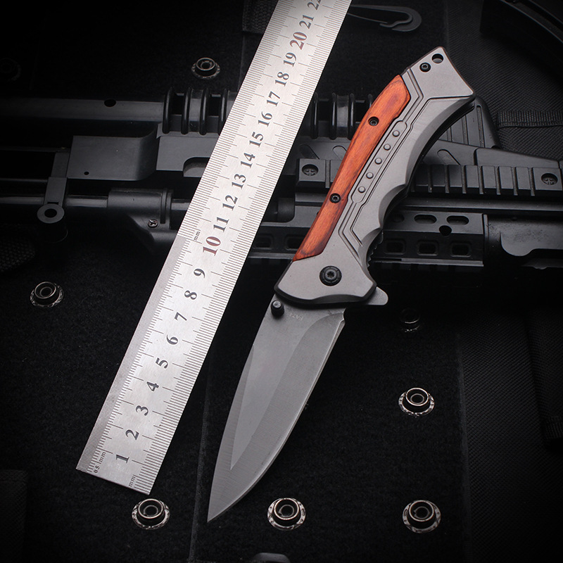 户外多功能刀具瑞士军刀防身随身折叠刀冷兵器迷你小刀野外求生刀