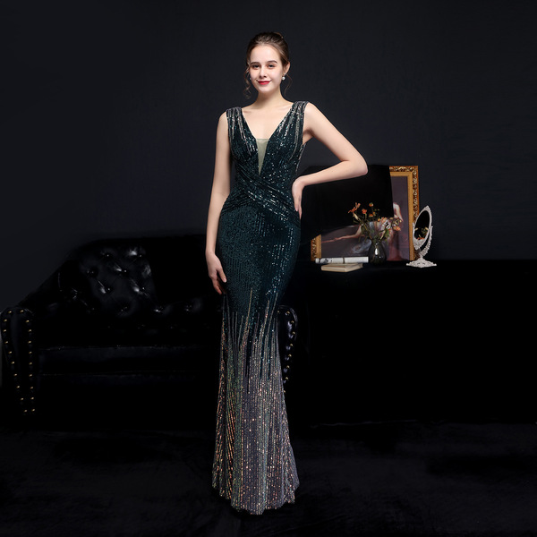 Elegant long evening dress sleevless