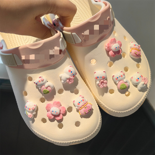 Spring and summer new style Sakura Rabbit Bear Girl Cute Croc Shoes Shoes Accessories Shoe Buckle Detachable Girls Slippers