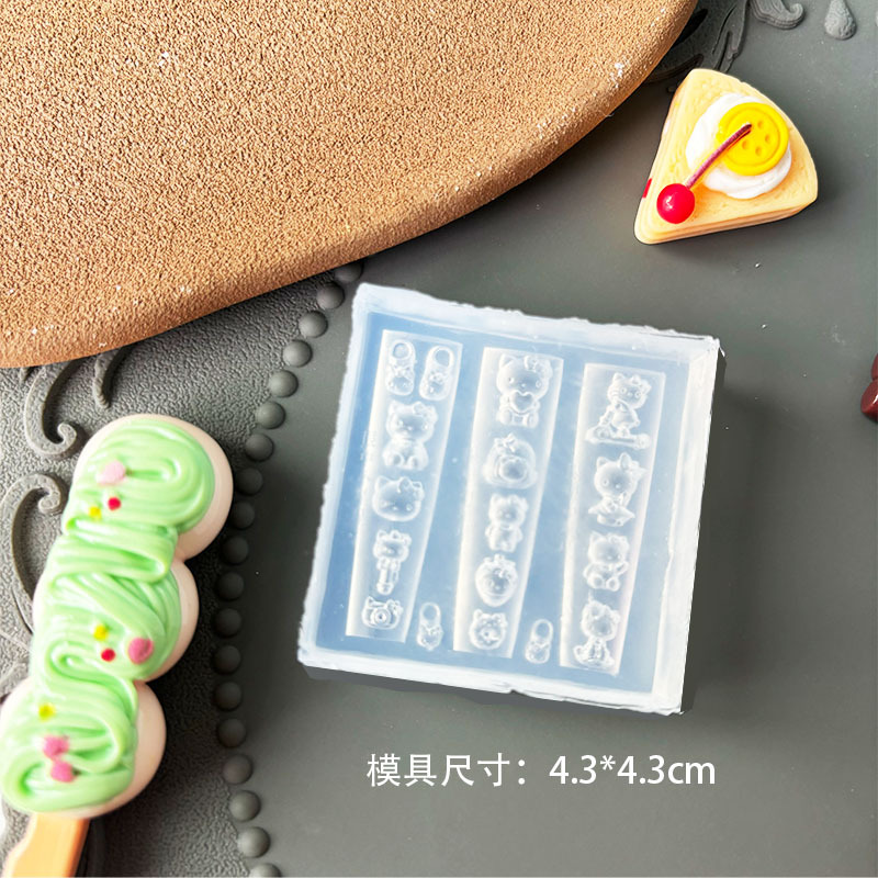 Venta caliente transfronteriza molde de manicura de alta transparencia animal de dibujos animados oso bowknot ramo DIY modelo de manicura en relieve tridimensional