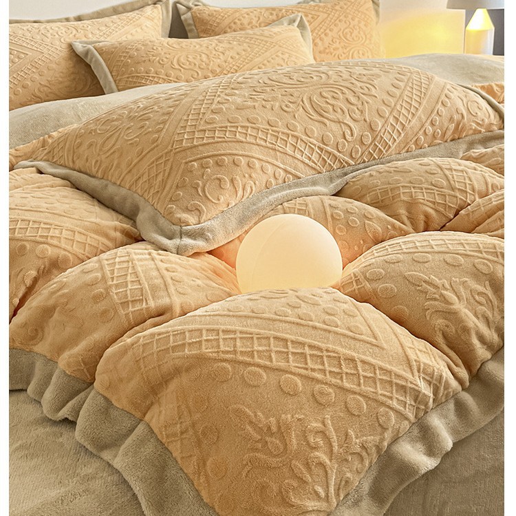 Cama de seda de leche tallada cuatro piezas de coral sábanas de cama de tres piezas de nuevo otoño y invierno engrosado y cálido