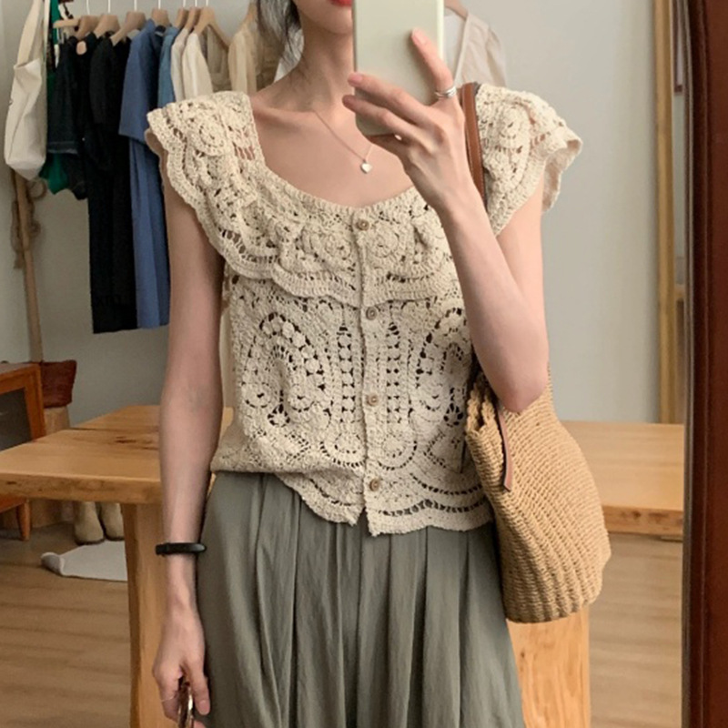 New French High-end Top Short Lace Chic Small Shirt Hollow Collarbone T-Shirt Design Sense Blouse for Women in Summer