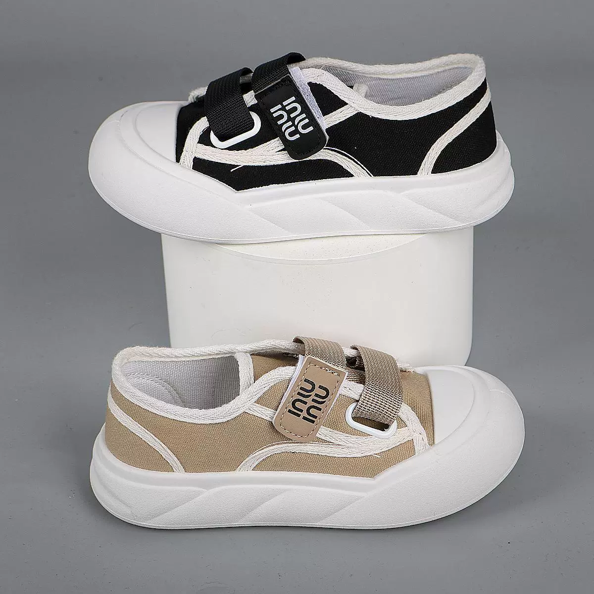 Волшебная наклейка толстая подошва повседневная обувь для девочек новая 2024