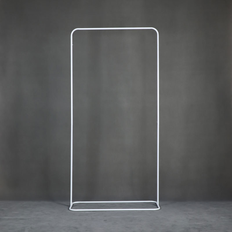 Accesorios de boda transfronterizos tarjeta de bienvenida soporte de hierro forjado fiesta de cumpleaños banquete de compromiso señal de arco estante de exhibición decoración