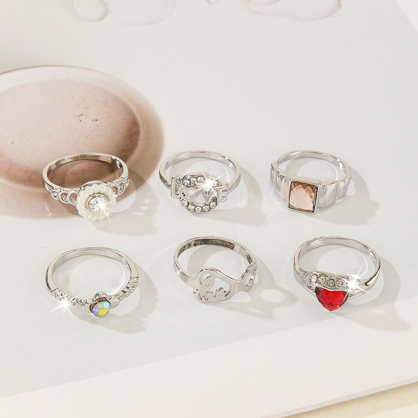 Ensemble de bagues fantaisie à fleurs colorées avec diamants_voghion.com