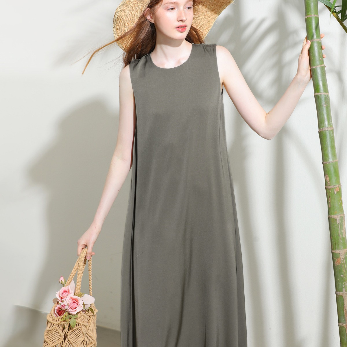 Summer silk elastic retro dress with sleeves sleevless