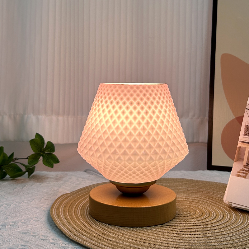 Lámpara de mesa decorativa de vidrio para dormitorio, estilo nórdico minimalista, de lujo ligero, para habitación de hotel, luz ambiental de noche.