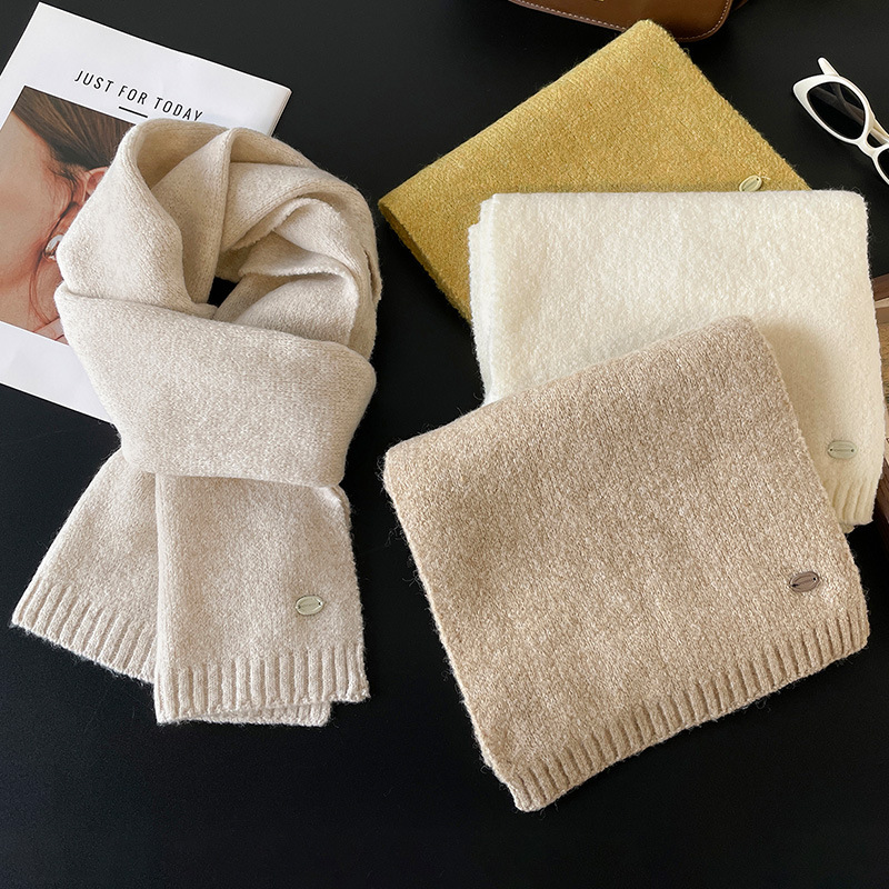 Soft and comfortable knitted scarf, 2026 autumn/winter Korean style, solid color, with wool blend, women's winter thickened neck warmer and shawl, wholesale