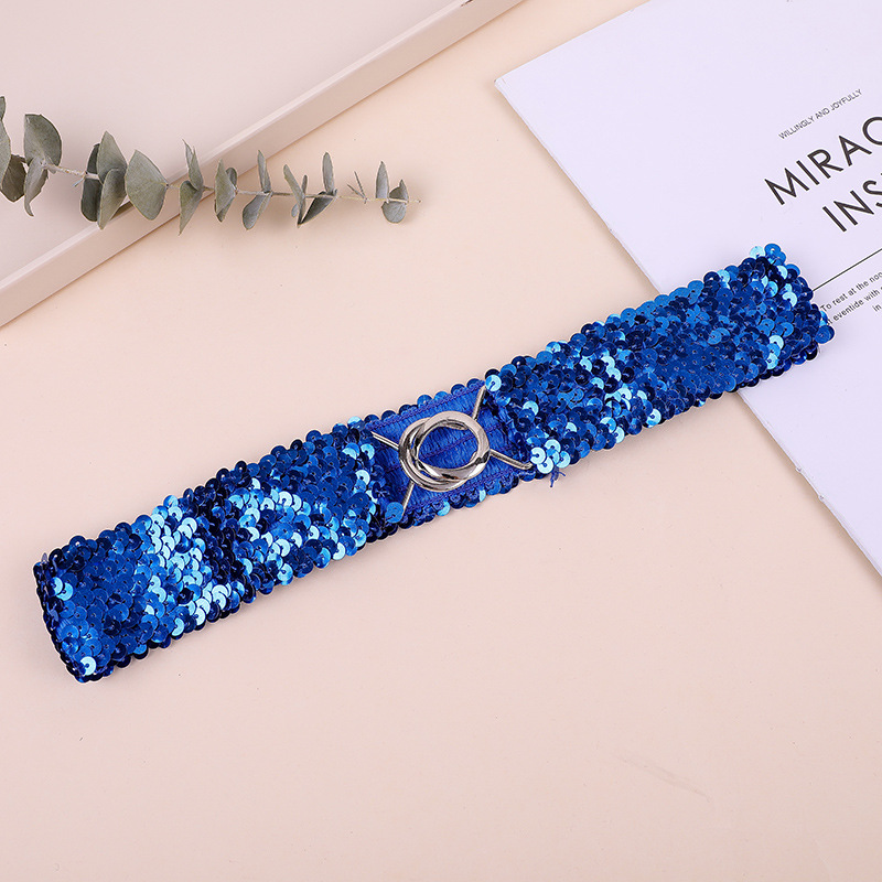 スパンコールのベルトが華やかでおしゃれな大人の子供の女性のベルトの卸売りはベルトを締めて弾力のベルトの現物を掛けます。