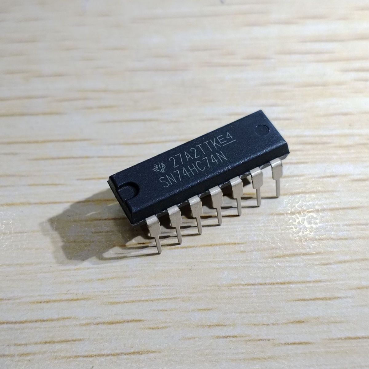 SN74HC74N 集成电路IC芯片电子元器件集成块直插DIP14
