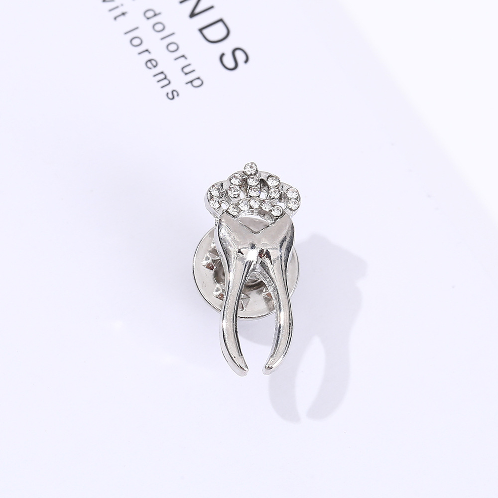 Broche Hueco de Corona Simple al Estilo Coreano para Mujer, Hebilla para Pañuelos de Seda Antitransparencia, Aleación con Estrás, Joyería de Ropa de Alta Gama, Mayorista